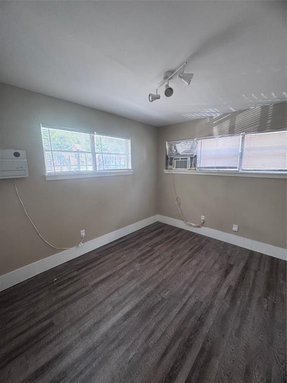 Building Photo - 2417 Rosedale St