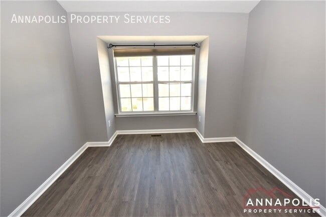 Building Photo - 109 Pinecove Ct