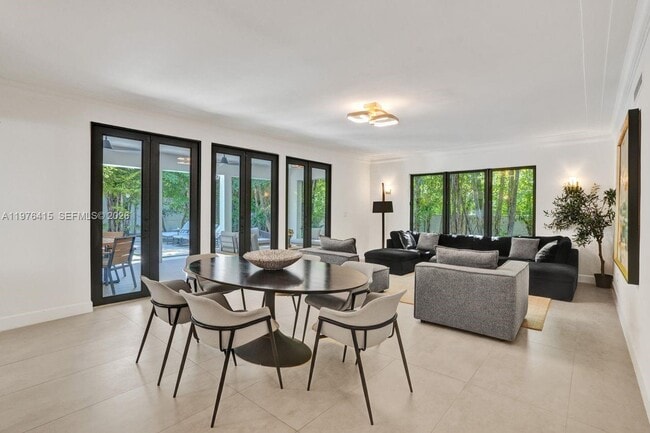 Building Photo - 5735 N Bay Rd