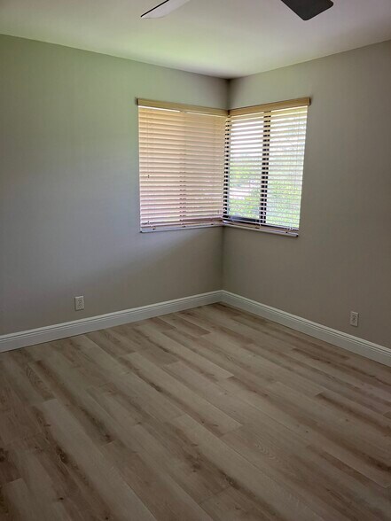 Main Bedroom - 8040 NW 15th Mnr