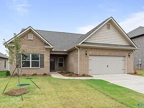 Building Photo - 113 Striker Ln