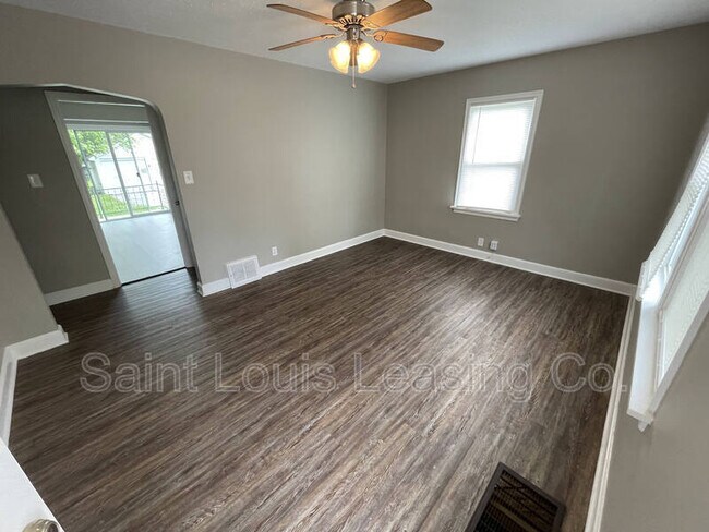 Building Photo - 1629 Talisman Ln