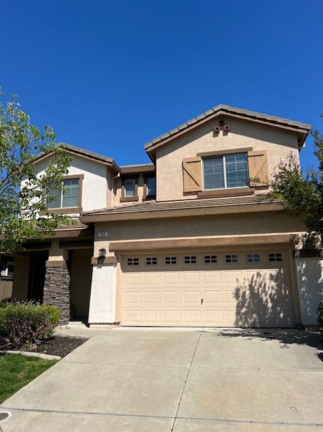 Primary Photo - Beautiful 5 Bedroom Home in Crocker Ranch ...
