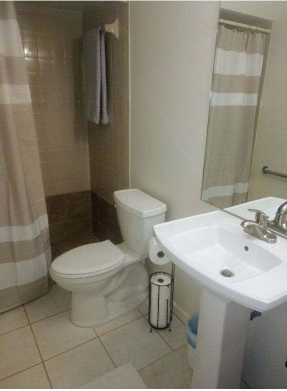 Guest Bathroom - 1400 Tarpon Woods Blvd