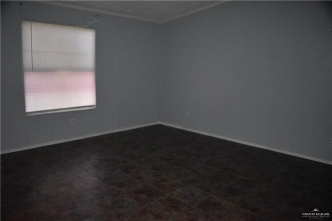 Building Photo - 9 Banyan Ave