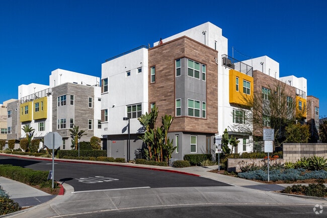 Primary Photo - Lewis + Mason