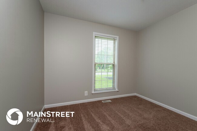 Building Photo - 9901 Lancewood Rd