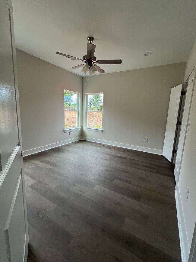 Building Photo - 109 Brawley Villas Pl