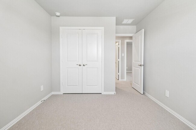 Building Photo - 6206 Castamere Dr