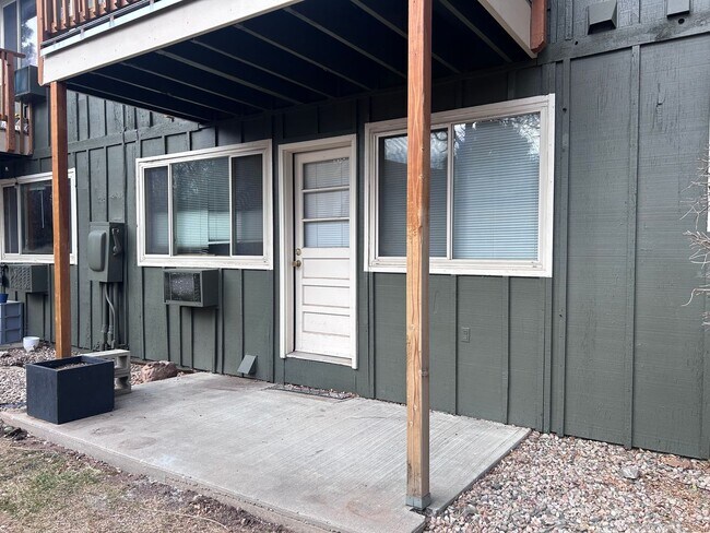 Building Photo - Dartmouth133 (KC-AM)