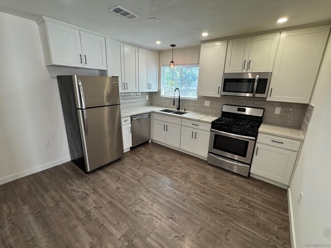 Building Photo - 3082 Island Ave