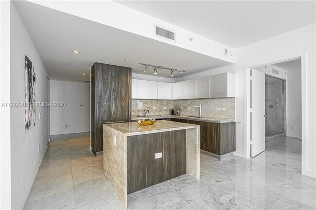 Building Photo - 3131 NE 7th Ave