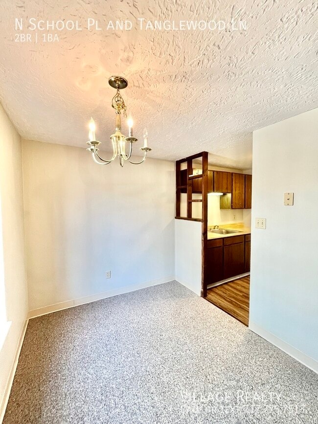 Building Photo - 343 N School Pl