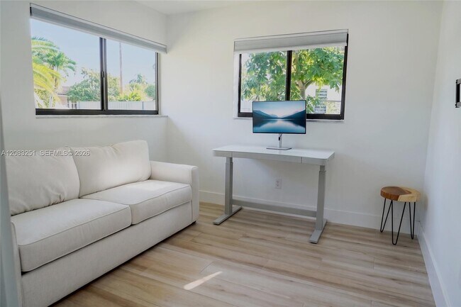 Building Photo - 8340 SW 41st Terrace