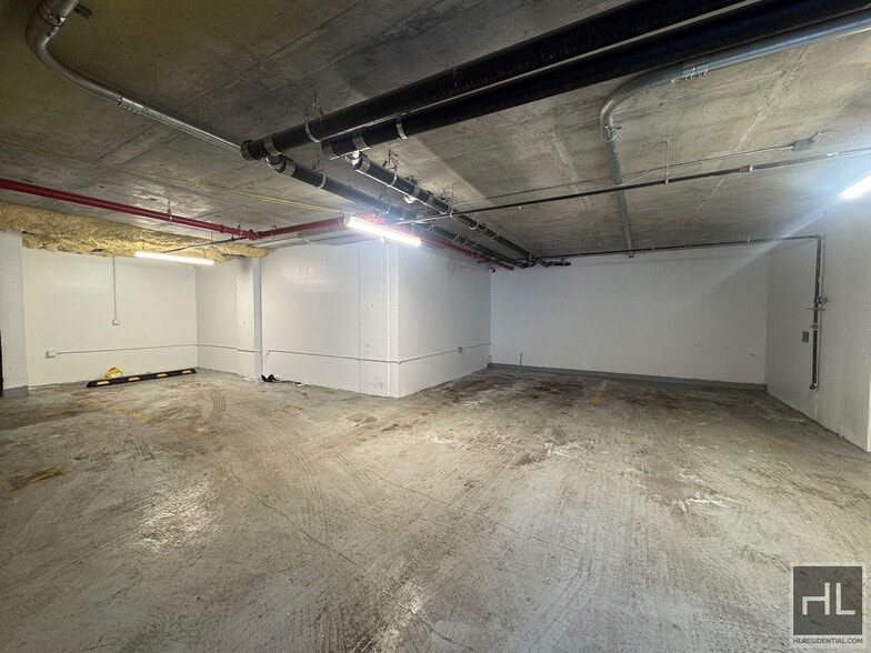 Building Photo - 91 Bruckner Blvd