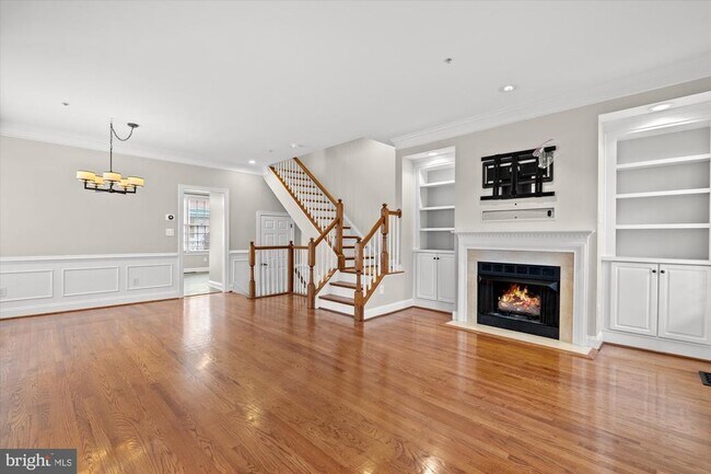 Building Photo - 306 S Fayette St