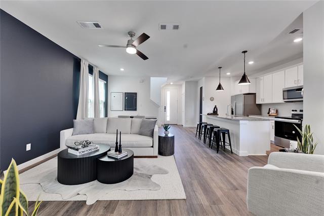 Building Photo - 3949 Bernese Dr