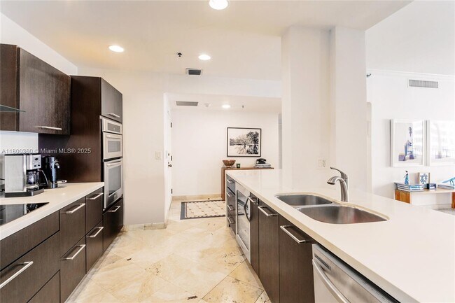 Building Photo - 201 Crandon Blvd