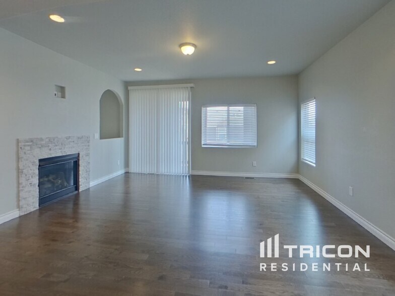 Building Photo - 6866 Sedgerock Ln