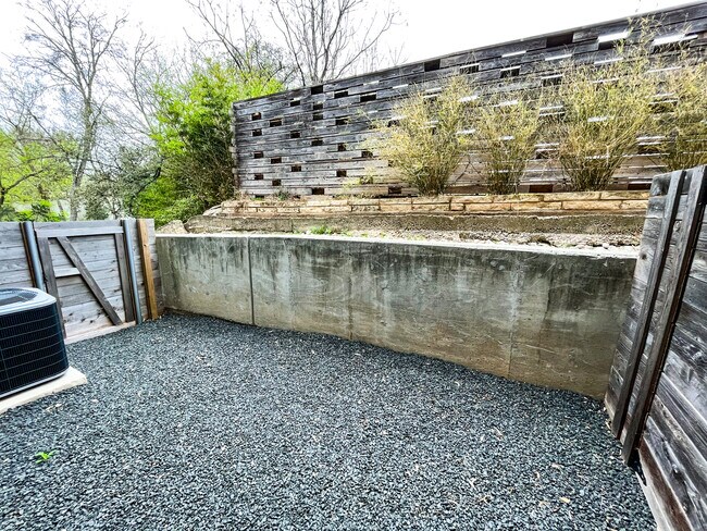 Building Photo - 3700 Clawson Rd