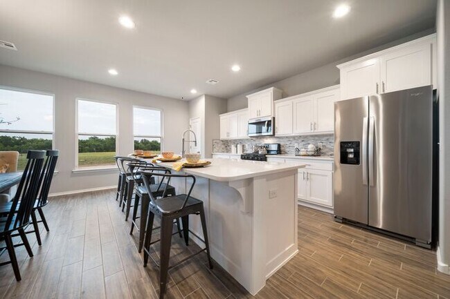 Building Photo - Stunning 3BR + Study in Prime Owasso/Colli...