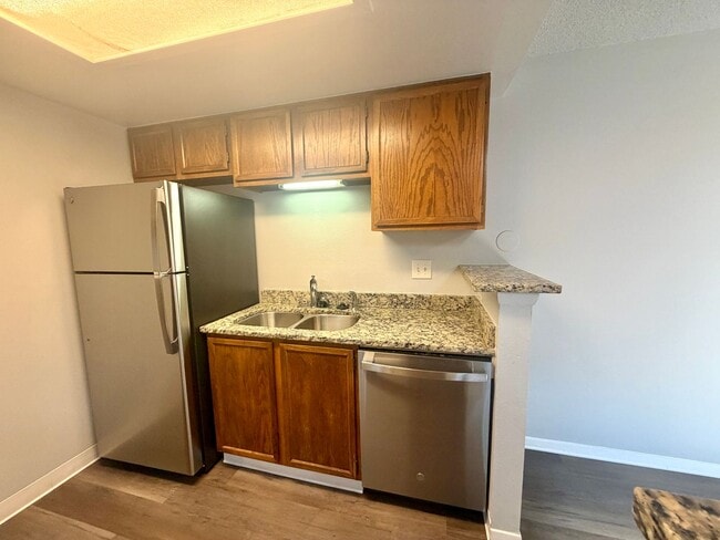 Building Photo - 908 S Walden Way
