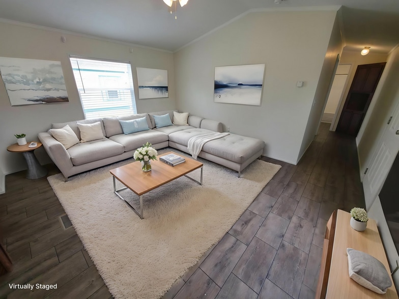 Building Photo - 1309 W Plum St