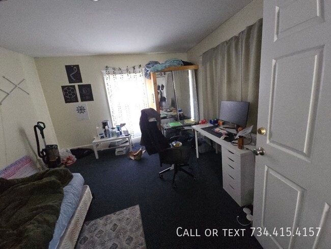 Building Photo - 502 Benjamin St