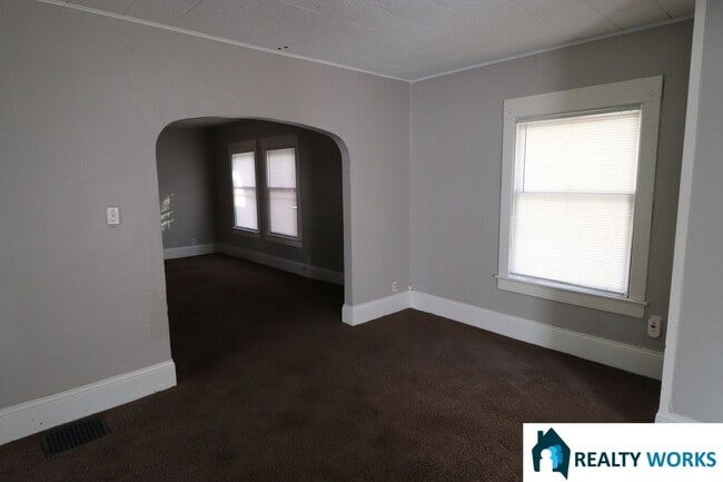 Building Photo - 1919 Washington St