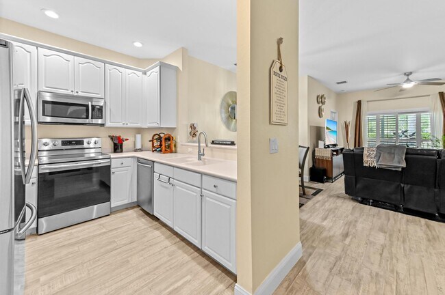 Building Photo - 3043 Grandiflora Dr