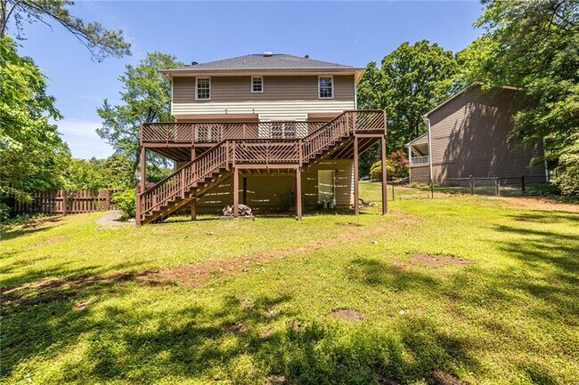 Building Photo - 1093 Wash Lee Dr SW