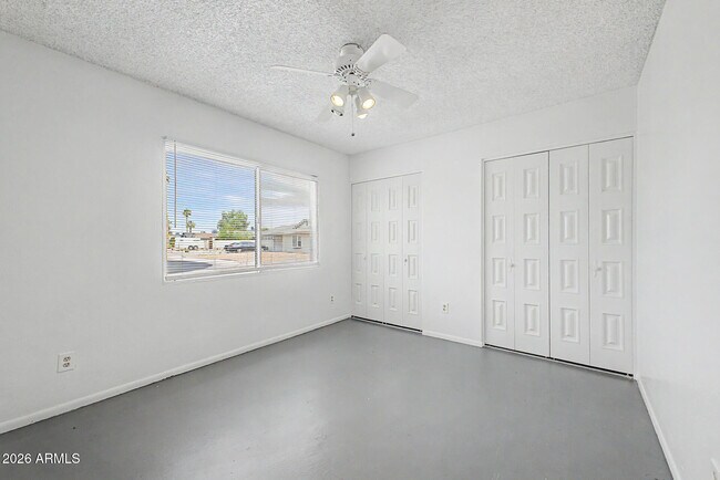 Building Photo - 4401 S Rita Ln