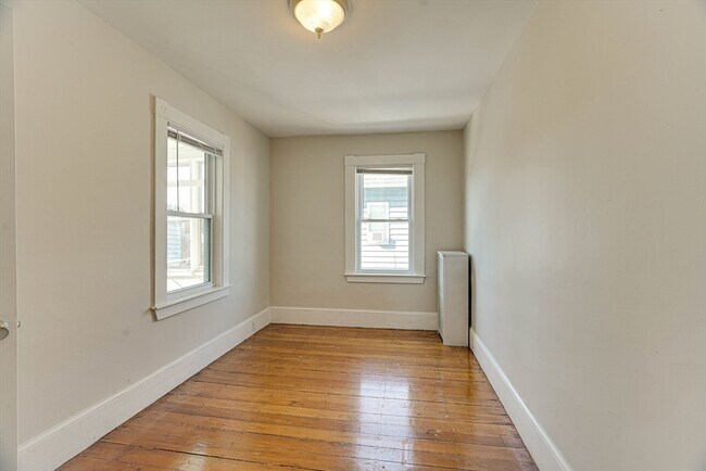 Building Photo - 14 Wheatland St