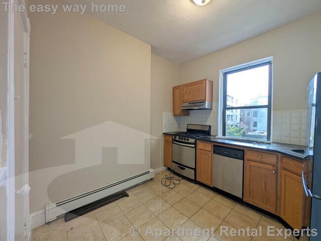 Building Photo - 77 Hancock St