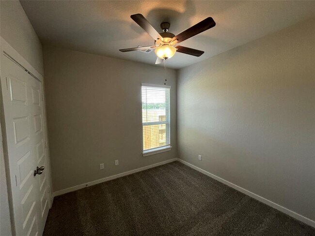Building Photo - 25512 Starling Ln
