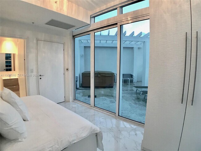 Building Photo - 50 South Pointe Dr