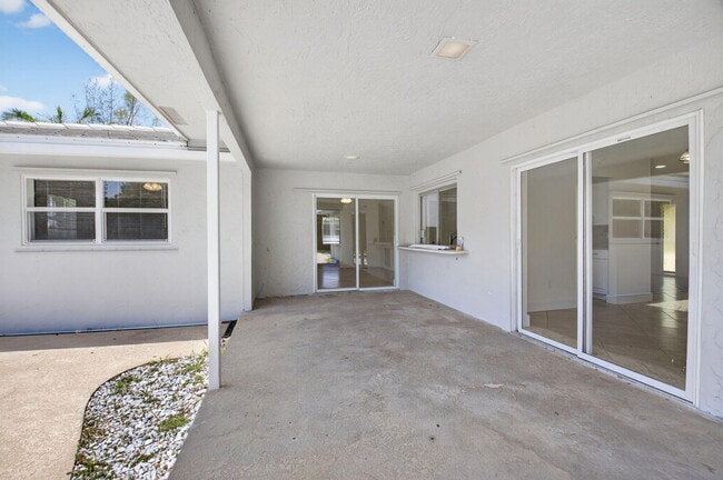Building Photo - 22203 Aquila St