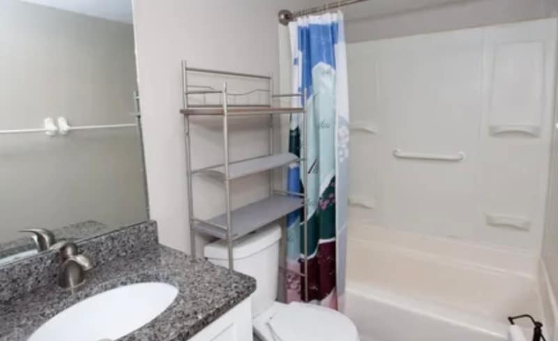 Building Photo - 208 Lincoln St