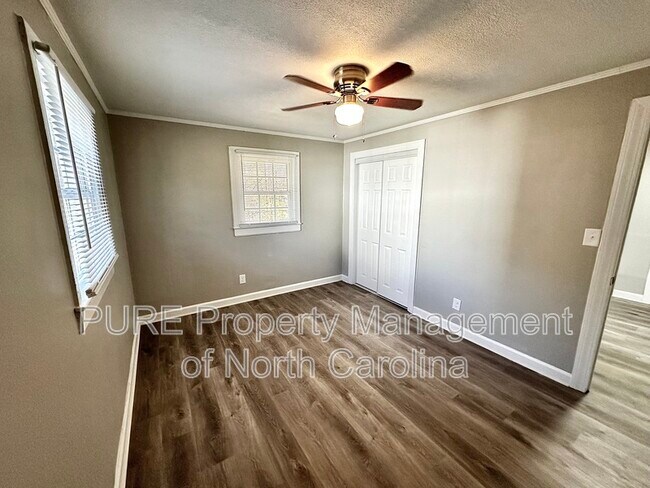 Building Photo - 504A Moore Dr