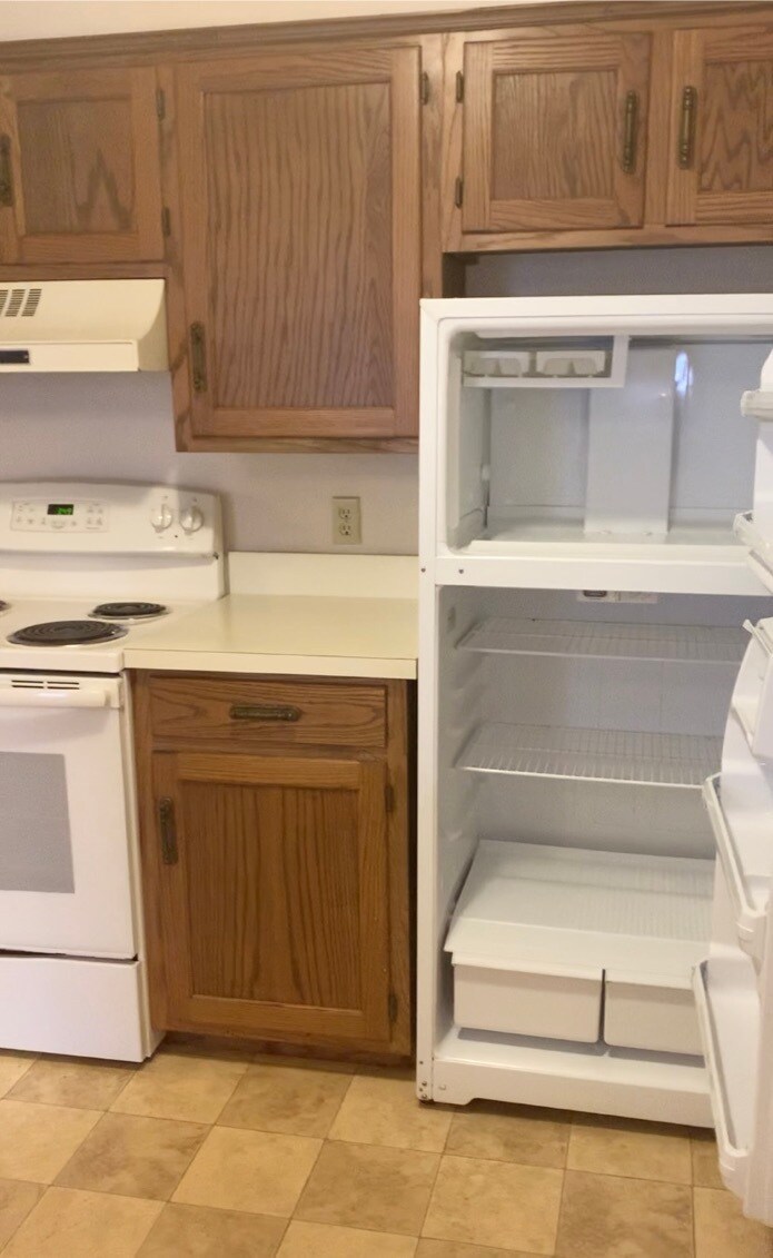 Building Photo - 1100 W High St