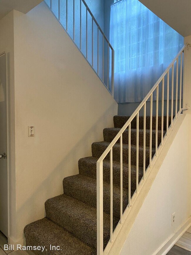 Building Photo - 2 br, 2.5 bath House - 565 H MANANAI PLACE