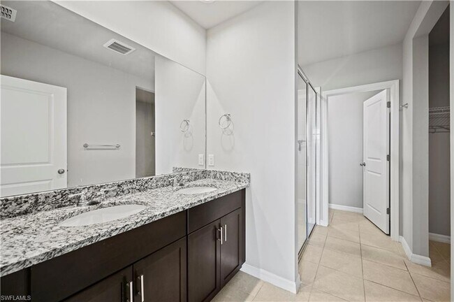 Building Photo - 43744 Cattleman Dr