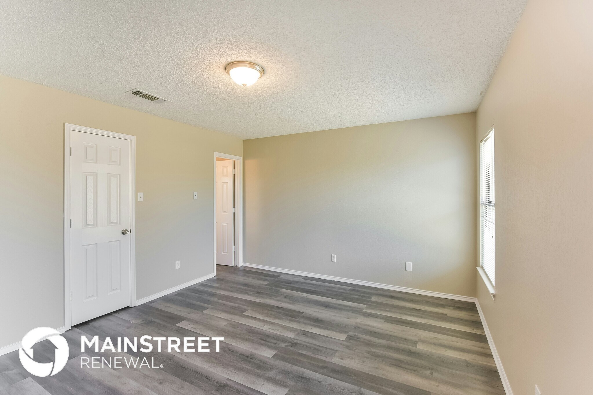 Building Photo - 2121 Rolling Creek Run