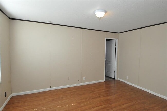Building Photo - 13021 Dessau Rd