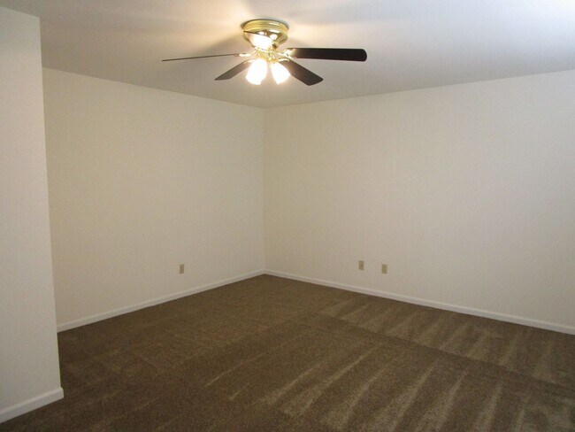 Building Photo - 3519-3521-3521 Prescott Dr