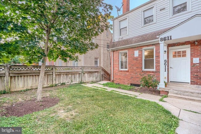 Building Photo - 8611 Flower Ave