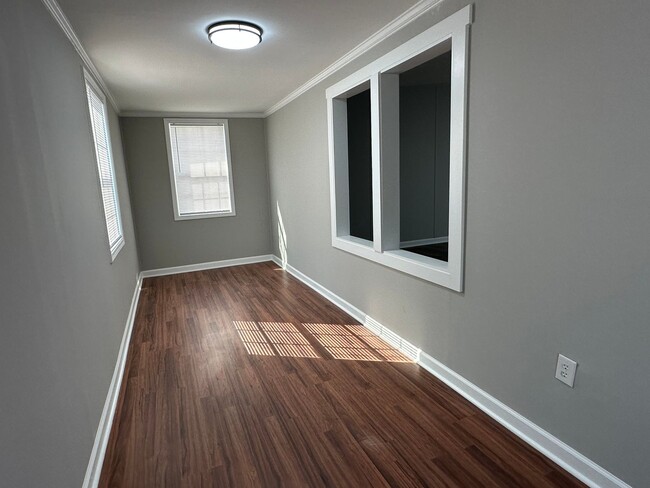Building Photo - Country Living 3 Bedroom, 2 Bath Home in S...