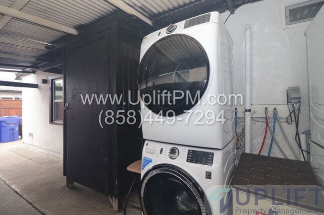 Building Photo - 4165 Wightman St