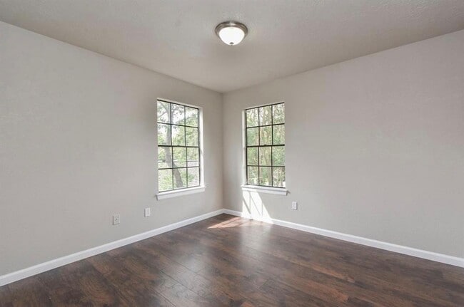 Building Photo - 7726 Springville Dr