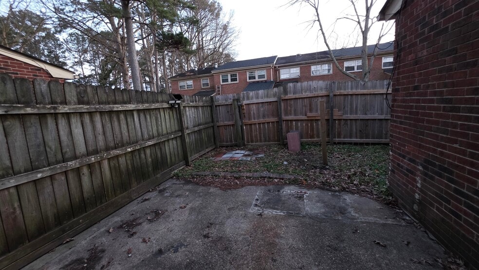 Building Photo - 401 Advocate Ct